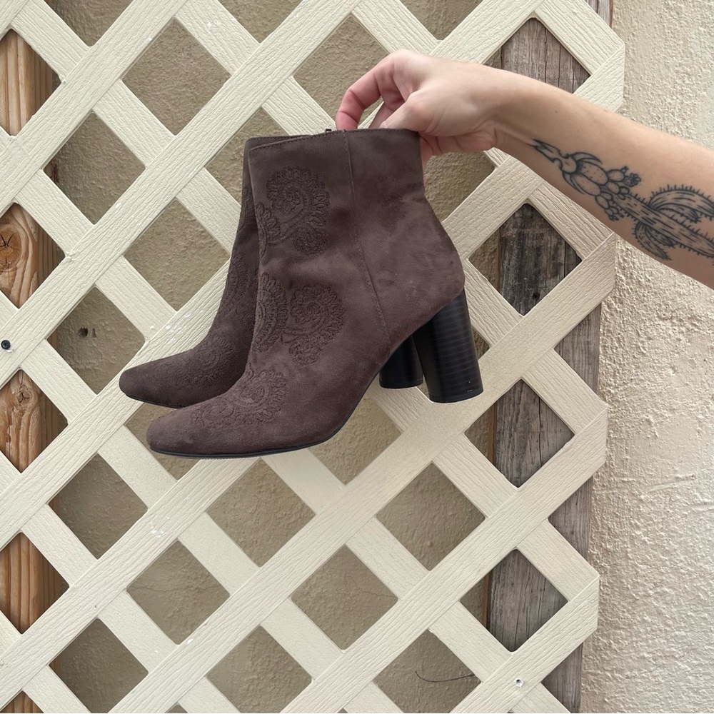 Andrew Geller Suede Brown Side Zip Booties Size 8.5